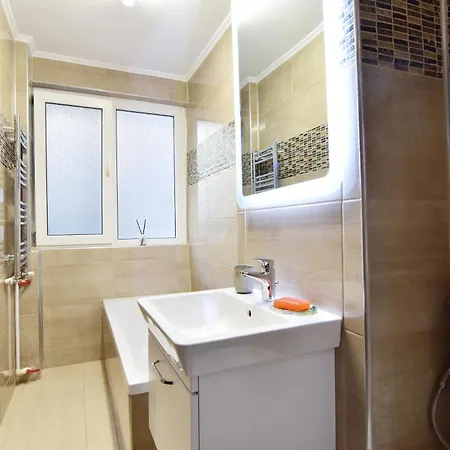 Core By Alia Apartment *